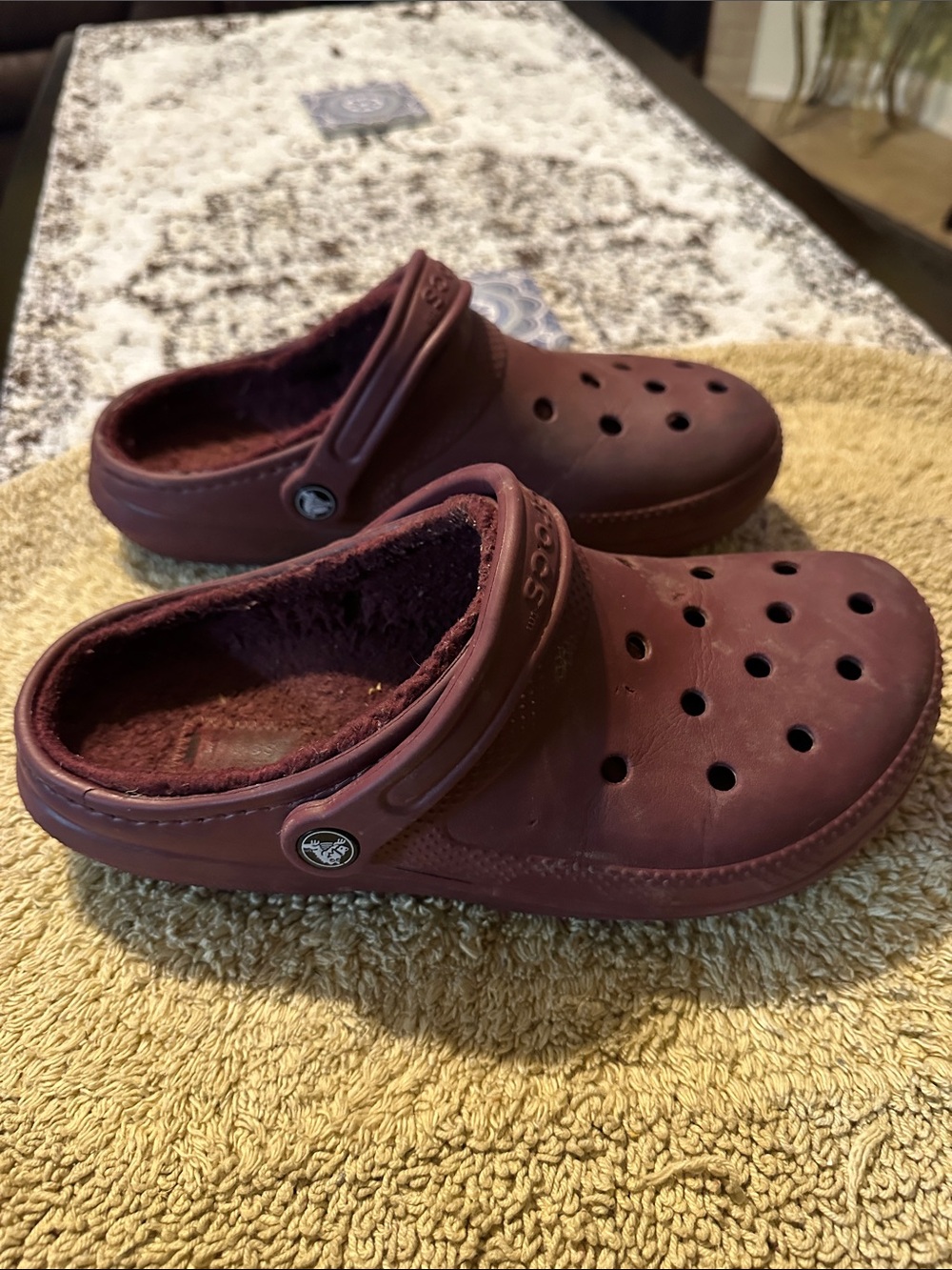 CROCS Maroon Fleece-Lined Clogs